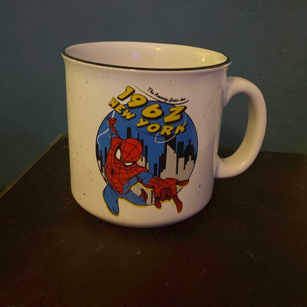 MARVEL SPIDER-MAN 20 oz Mug